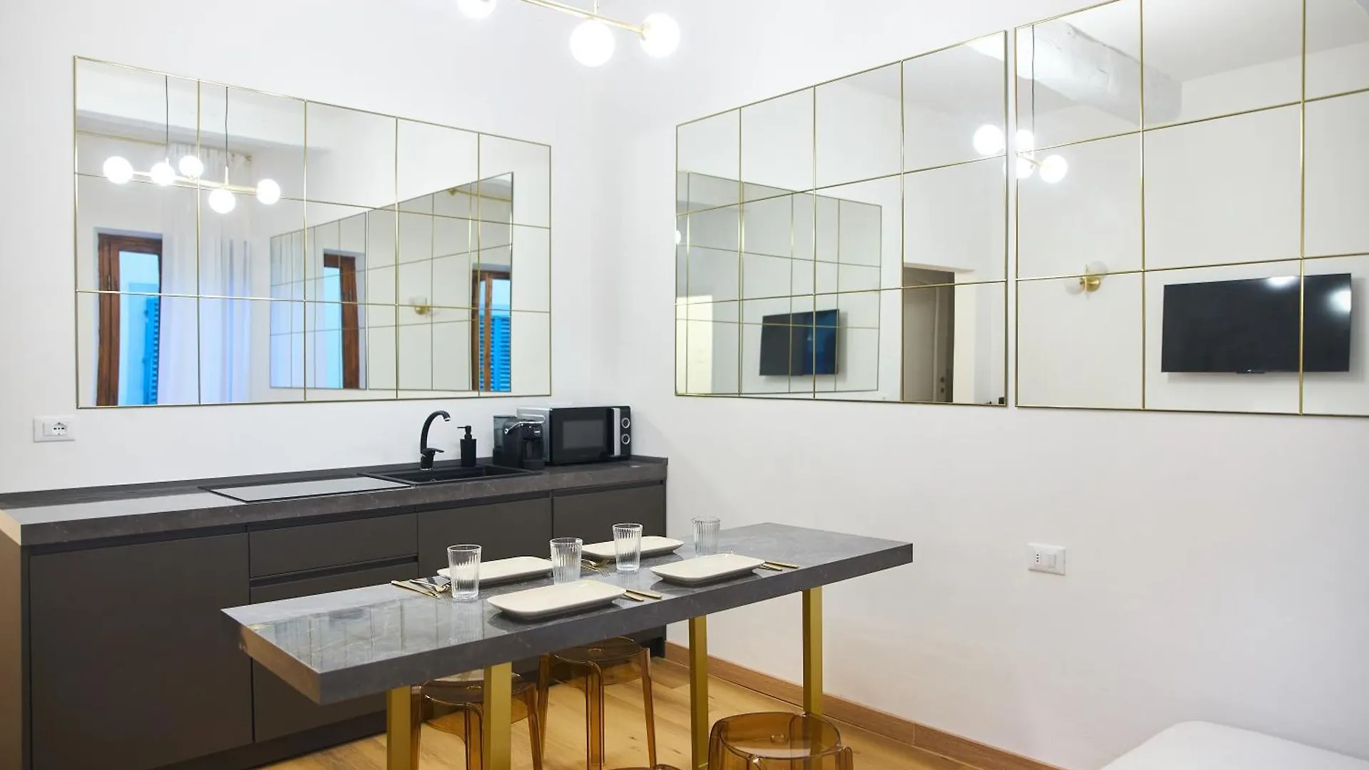 Duomo Central Suite Florence Apartment